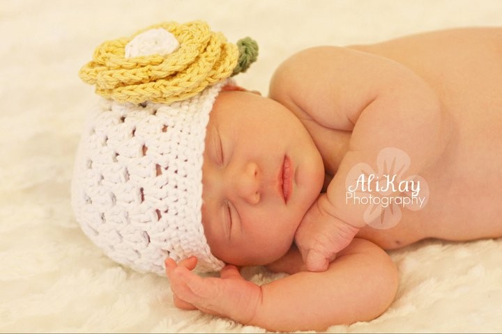 Crochet White Flower Hat Newborn Sizing Only Photography Prop